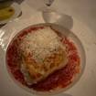 Una foto de Lasagna Bolognese de un restaurante