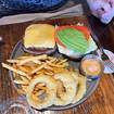 Una foto de Hapa Burger de un restaurante