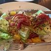Una foto de WEDGE SALAD de un restaurante