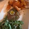 Una foto de Steak Tartare de un restaurante