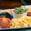 Una foto de the 1867 Breakfast Experience de un restaurante