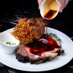 Una foto de Prime Rib Date Night de un restaurante