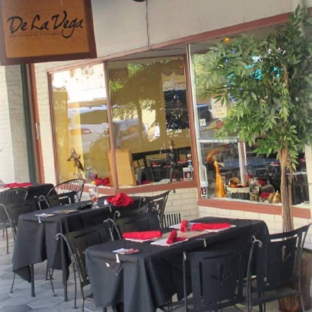De La Vega Restaurante Y Galeria