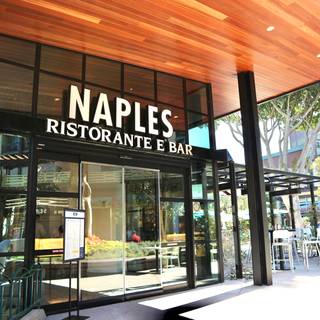 10 Restaurants Near Disneyland Resort Opentable Naples Ristorante E Pizzeria