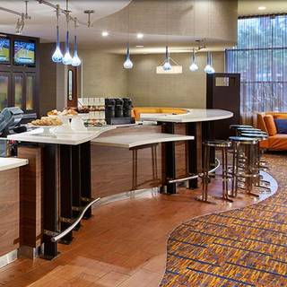 10 Restaurants Near Six Flags Discovery Kingdom Opentable The Bistro Courtyard By Marriott Vallejo Napa Valley