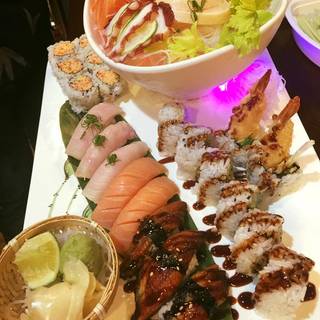 105 Restaurants Near Mohegan Sun Arena At Casey Plaza Opentable Tang Asian Cuisine