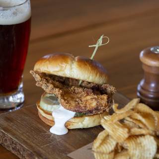 10 Restaurants Near Marriott S Monarch At Sea Pines Opentable Fraser S Tavern