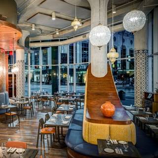 10 Restaurants Near Hilton Cincinnati Netherland Plaza Opentable Mita S