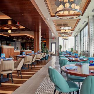 42 Restaurants Near Burlington Mall Ping Center Opentable Legal Sea Foods Burlington Mall