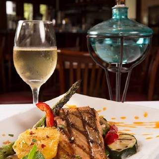 10 Restaurants Near Sugarland Town Square Opentable 24 Restaurants Available Nearby