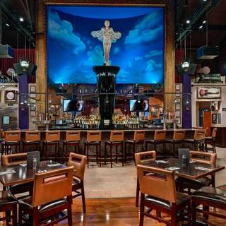 10 Restaurants Near Sheraton Pittsburgh Hotel At Station Square Hard Rock Cafe Pittsburgh