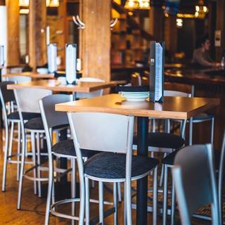 24 Restaurants Near Van Andel Arena Opentable Bistro Bella Vita