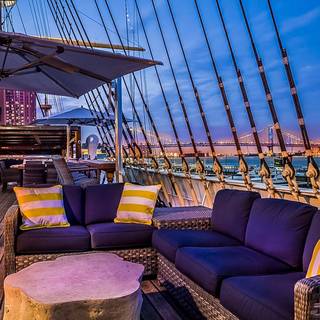 10 Restaurants Near Hilton Philadelphia Penn S Landing Opentable