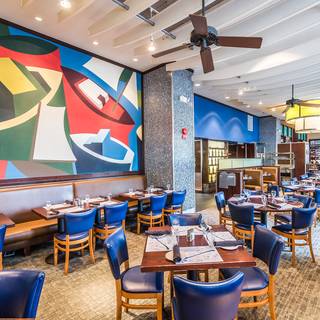 10 Restaurants Near Hilton Crystal City At Washington Reagan 19 Restaurants Available Nearby Legal Sea Foods Crystal City