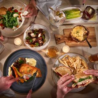 10 Restaurants Near Pentagon City Metro Station Opentable Fyve At The Ritz Carlton Pentagon City
