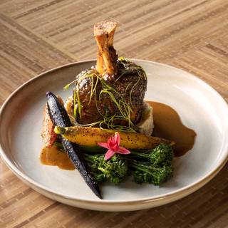 22 Restaurants Near Kierland Commons Opentable Nellie Cashman S Monday Club Cafe At The Westin Kierland Resort Spa