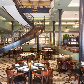 40 Restaurants Near Jw Marriott New Orleans Opentable Palace Café