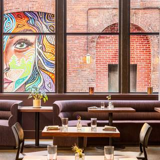10 Restaurants Near Hotel Indigo Nashville Opentable Gray Dudley At 21c