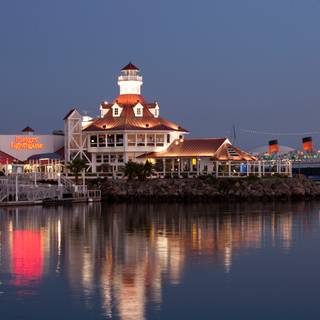 19 Restaurants Near Hotel Maya A Doubletree By Hilton Parkers Lighthouse