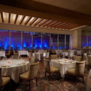 26 Restaurants Near Seminole Hard Rock Opentable Council Oak Steaks Seafood At Seminole Hard Rock Hotel Hollywood Florida