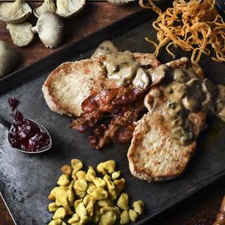10 Restaurants Near Thomas Mack Center Opentable 13 Restaurants Available Nearby Hofbrauhaus Las Vegas
