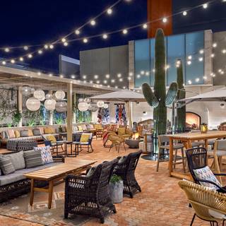 10 Restaurants Near Hilton Garden Inn Phoenix Downtown Opentable 45 Restaurants Available Nearby