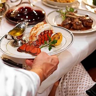 10 Restaurants Near The Westin Michigan Avenue Chicago Opentable The Grill On Alley Chicago