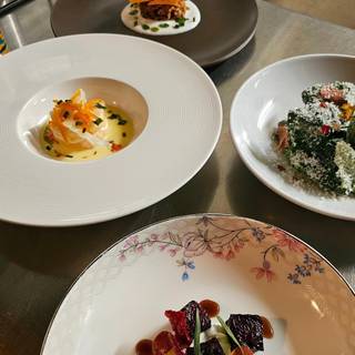 10 Restaurants Near Minnehaha Park Opentable Joan S In The Park