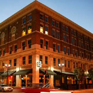 10 Restaurants Near Des Moines Marriott Downtown Opentable Centro Restaurant