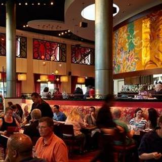 10 Restaurants Near Hilton Crystal City At Washington Reagan Jaleo Crystal City