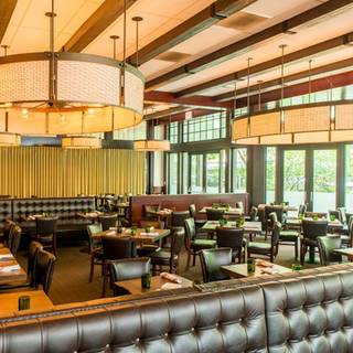 10 Restaurants Near The Palmer House Hilton Opentable Quick View