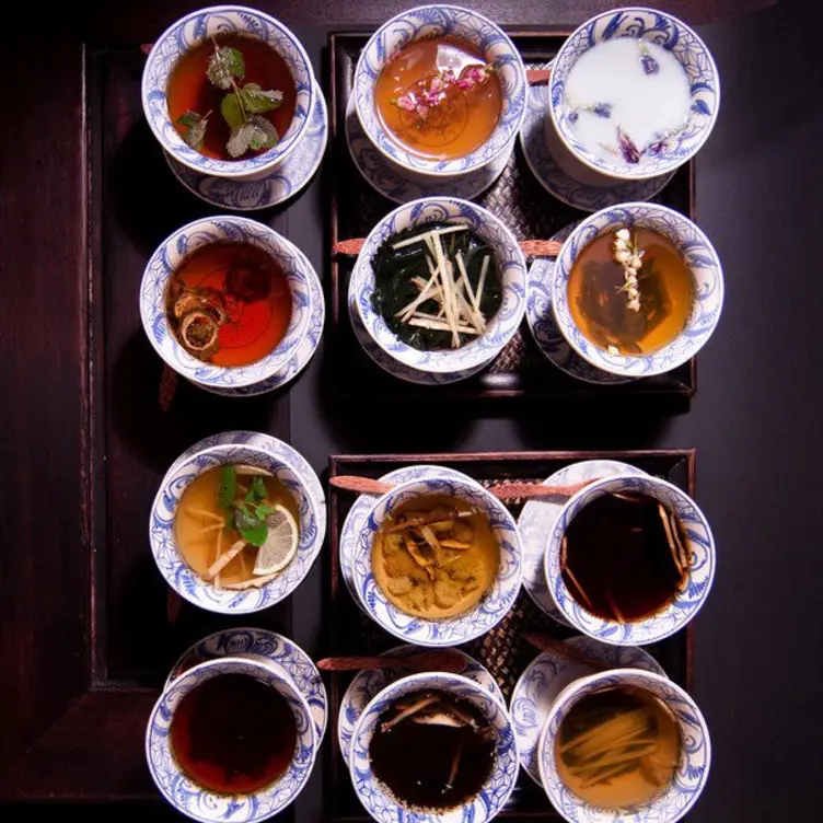 Chén Chè, Berlin, BE