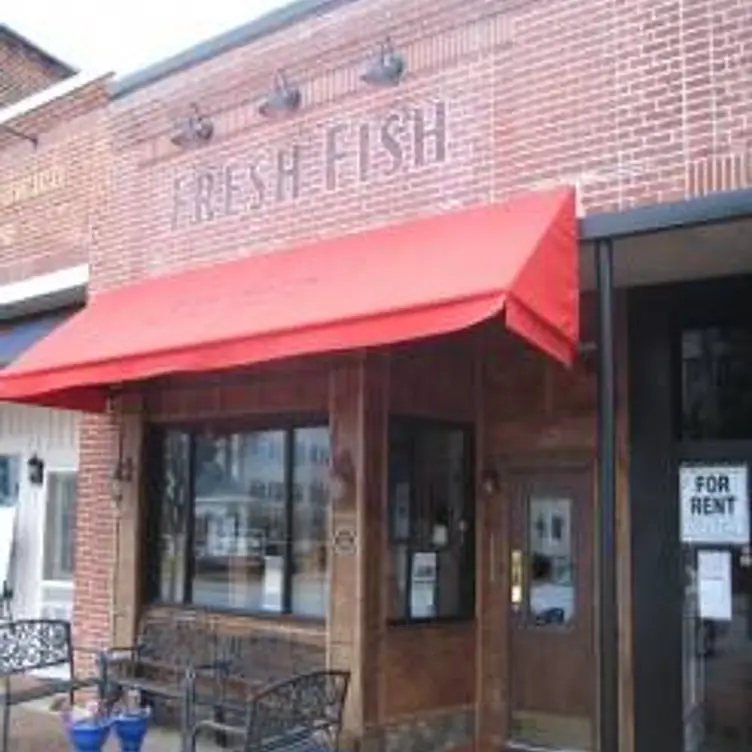 Front entrance of the restaurant - Goin' Coastal - Canton, Canton, GA