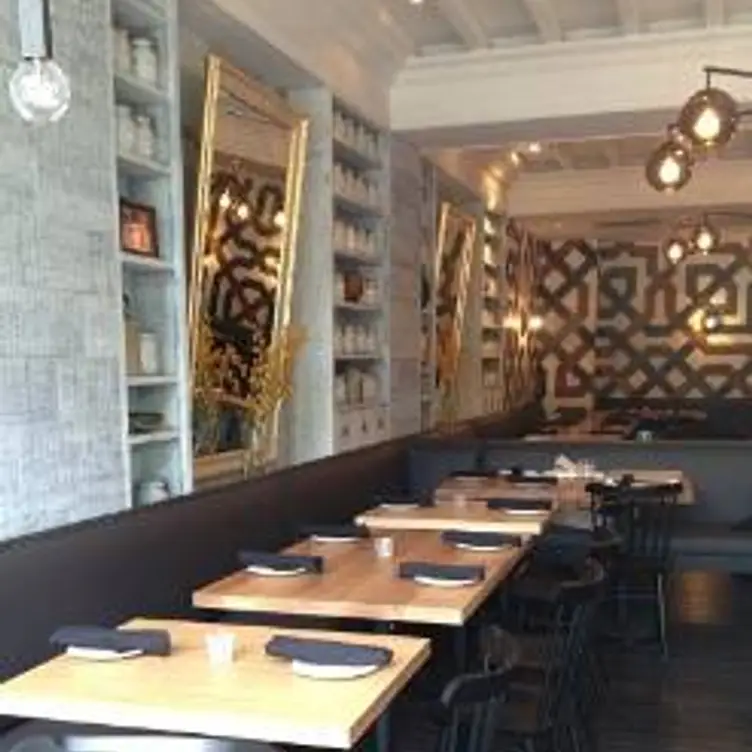 Tabule on Queen, Toronto, ON