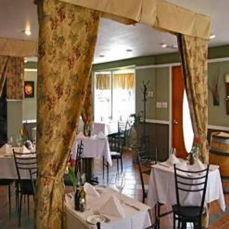 Delicate Palate Bistro - Permanently Closed, Pacific City, OR
