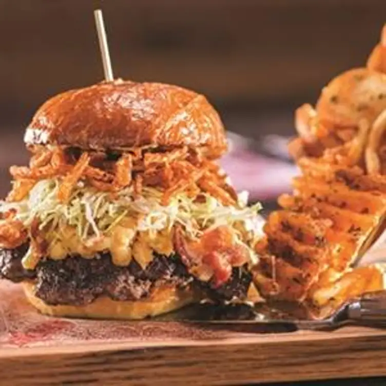 Brew Brothers Sports Bar - Horseshoe Baltimore, Baltimore, MD