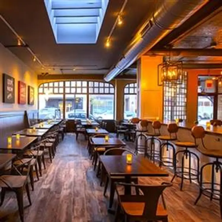 Revival Social Club - Permanently Closed, Chicago, IL