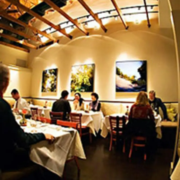 Darren's Restaurant & Bar - Permanently Closed, Manhattan Beach, CA