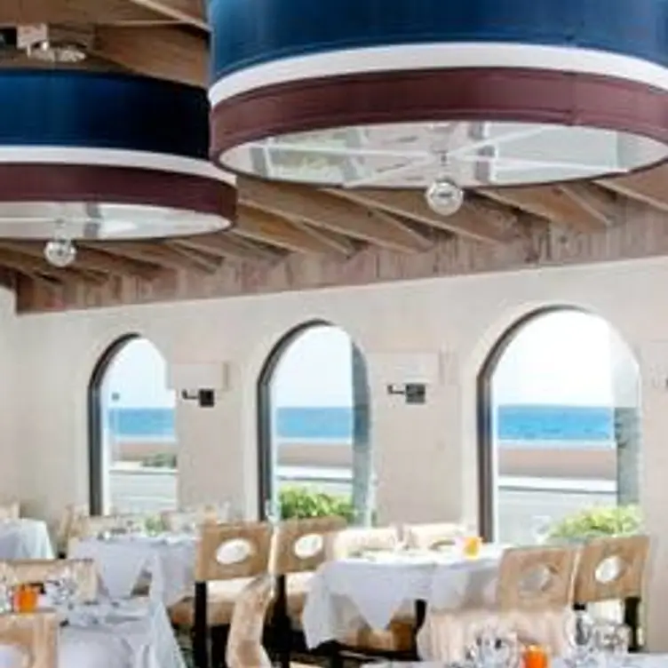 Charley’s Crab - Palm Beach - Permanently Closed, Palm Beach, FL
