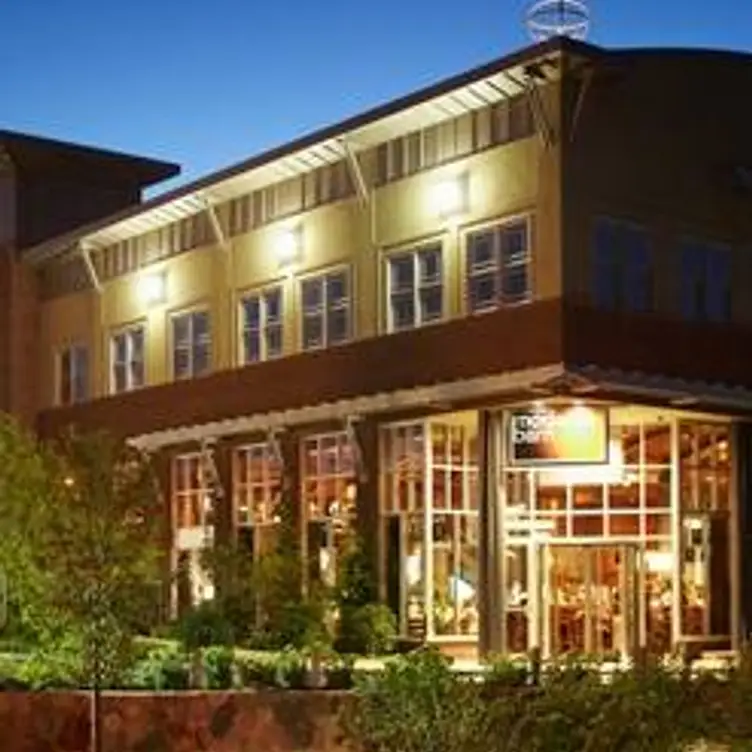 Moderne Barn, Armonk, NY