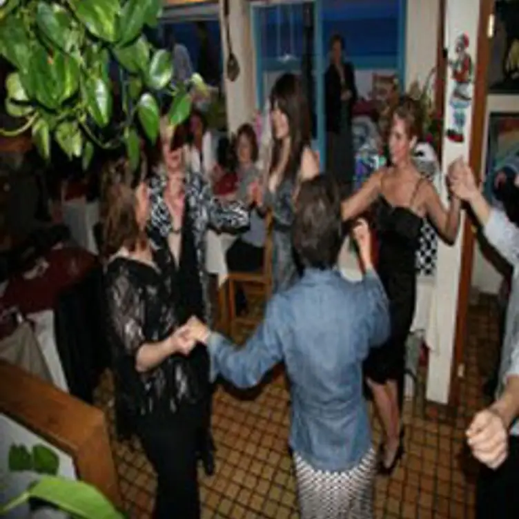 Santorini Greek Taverna，ABCalgary