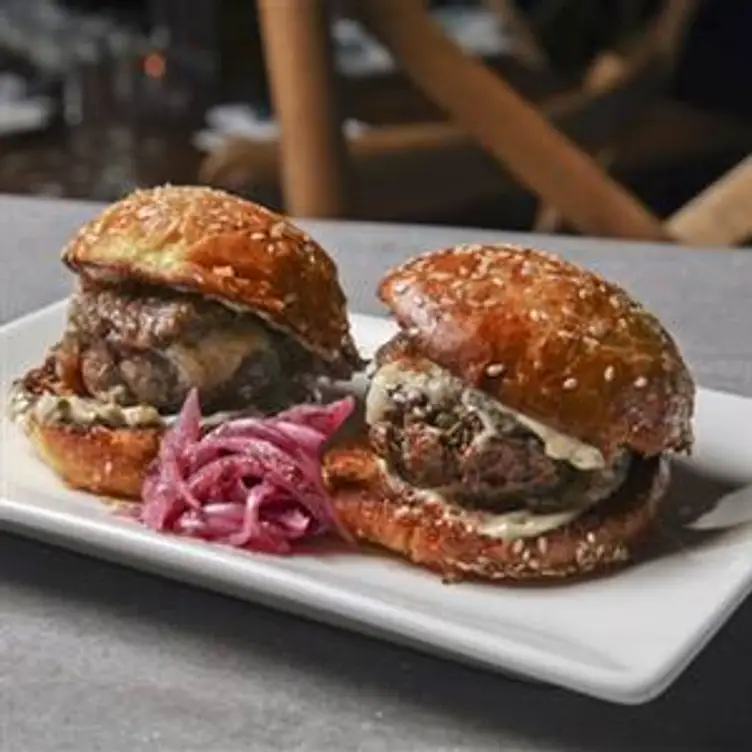 Ella Kitchen & Bar, New York, NY