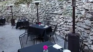 Una foto del restaurante Gardens of Avila Restaurant