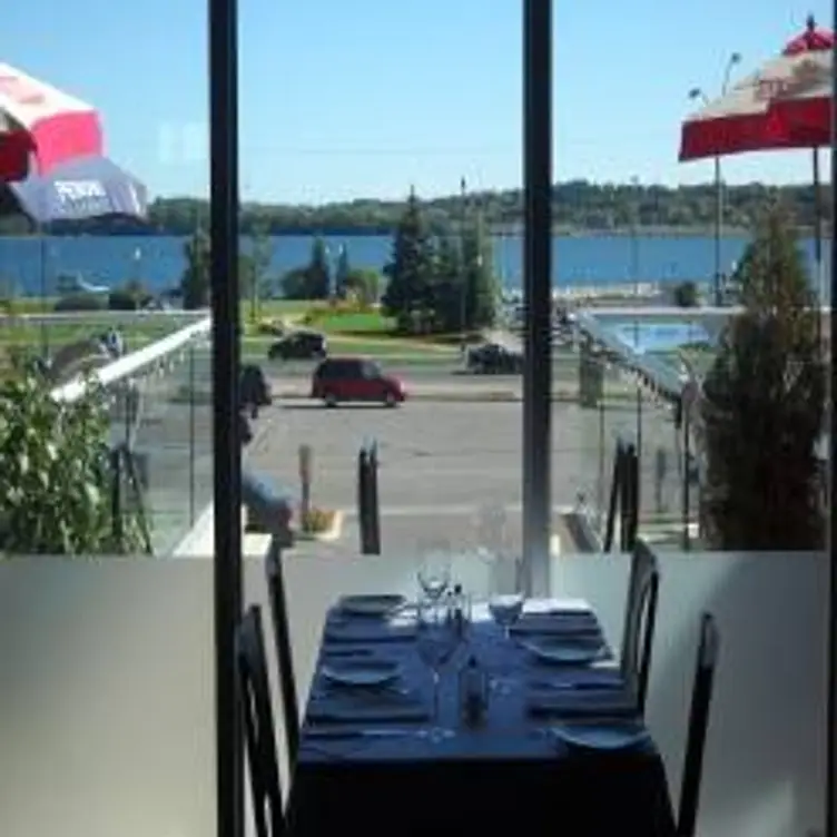 Il Buco, Barrie, ON