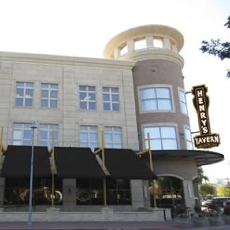 Henry's Tavern - Plano - Permanently Closed, Plano, TX
