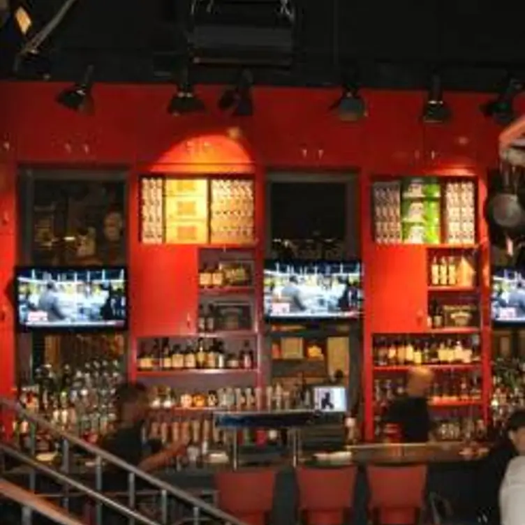 Guy's American Kitchen and Bar - Permanently Closed, New York, NY