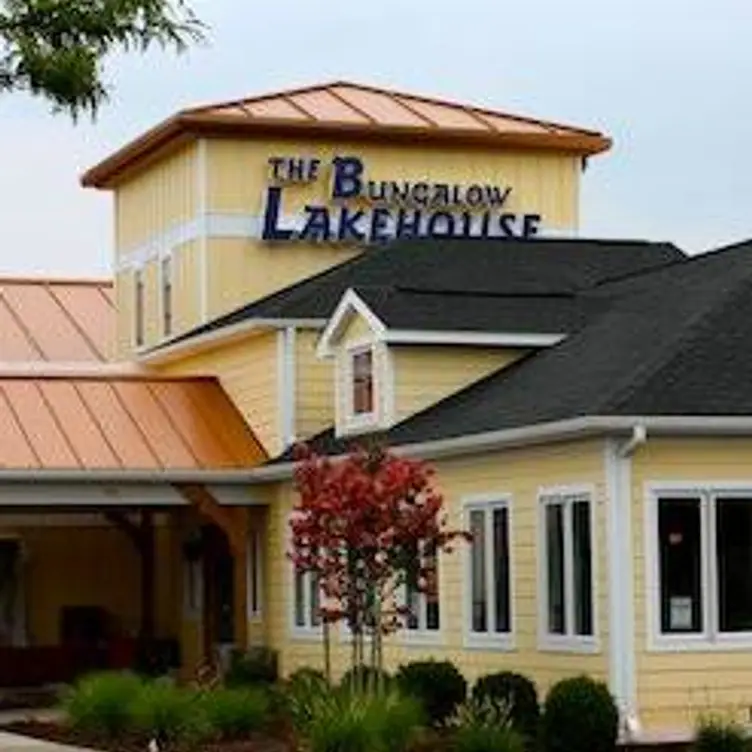 The Bungalow Lakehouse, Sterling, VA