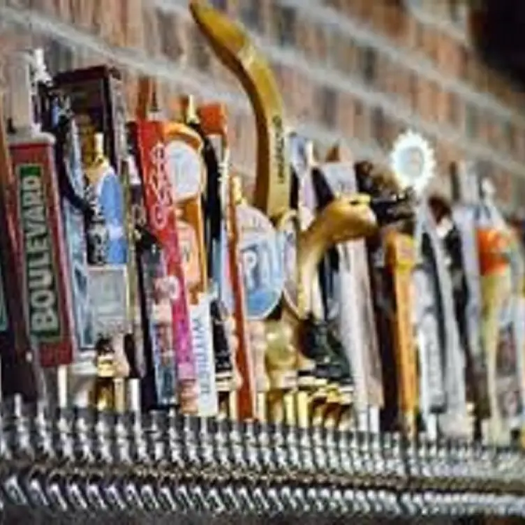 EdgeWild Bistro & Tap - Permanently Closed, Creve Coeur, MO