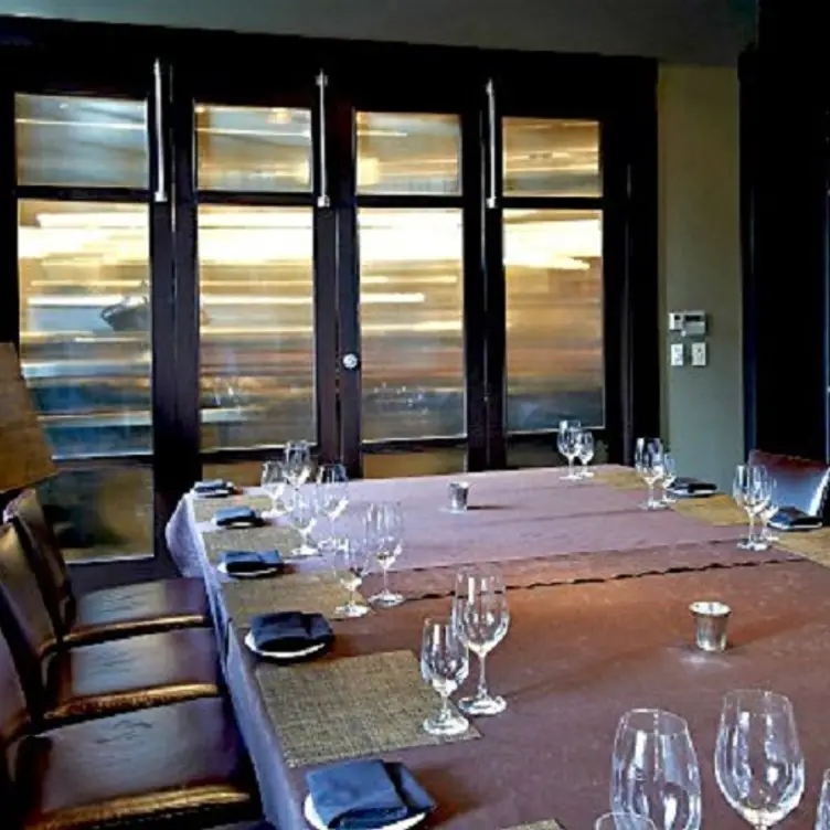 Catch Restaurant Upstairs, Calgary, AB