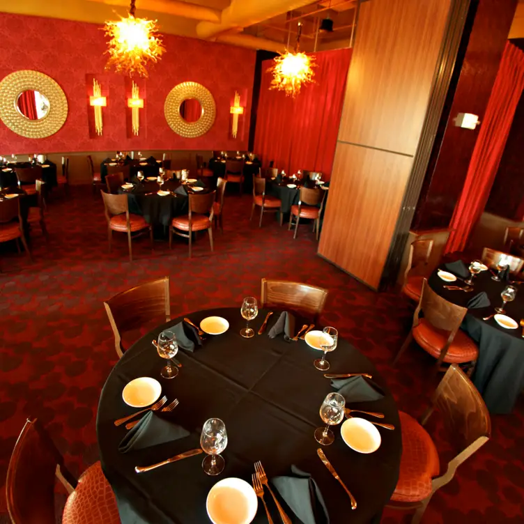 CRAVE - LaSalle Plaza, Minneapolis, MN